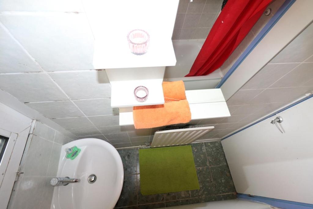 Cosy 3 Bed Apt, Old Truman Brewery! Brick Lane, London, E1 Екстер'єр фото