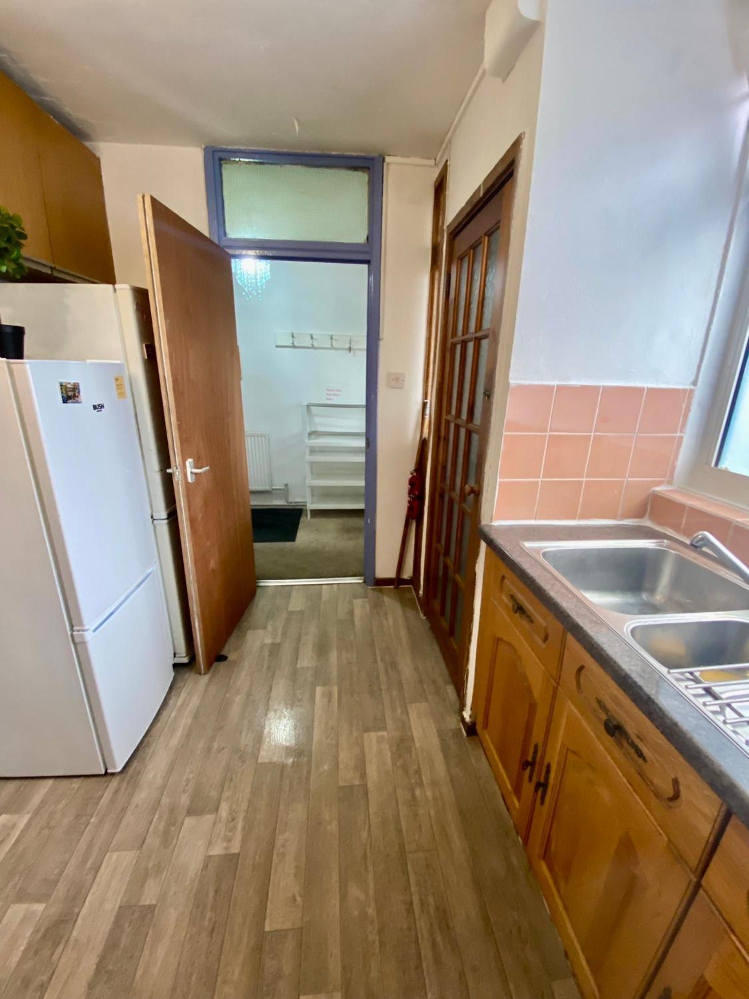 Cosy 3 Bed Apt, Old Truman Brewery! Brick Lane, London, E1 Екстер'єр фото