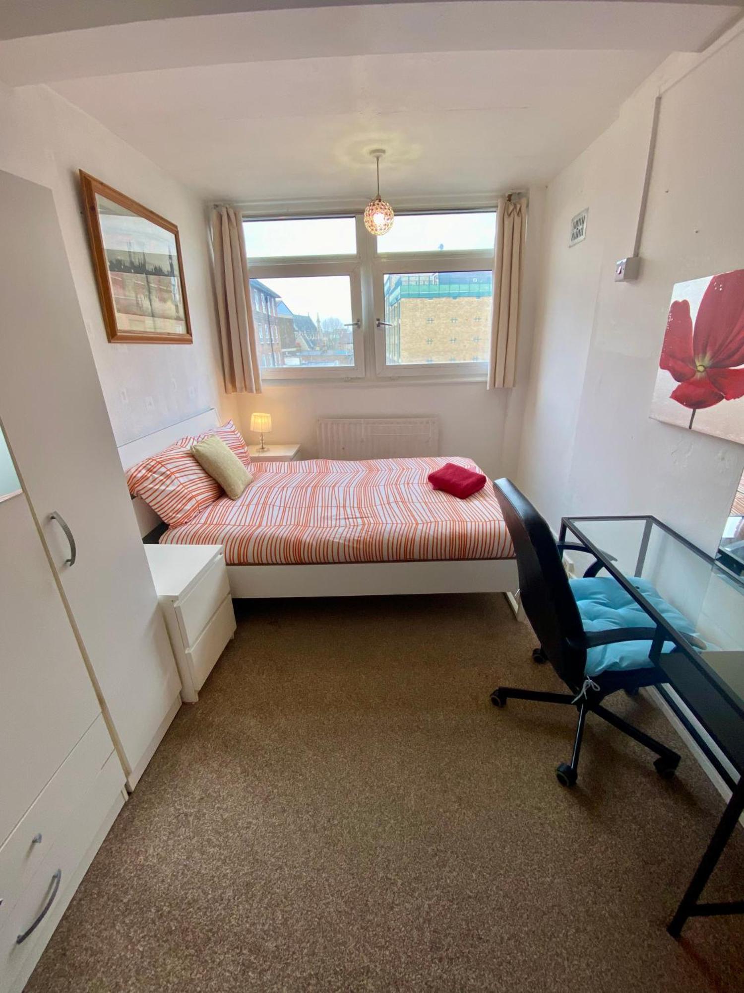 Cosy 3 Bed Apt, Old Truman Brewery! Brick Lane, London, E1 Екстер'єр фото