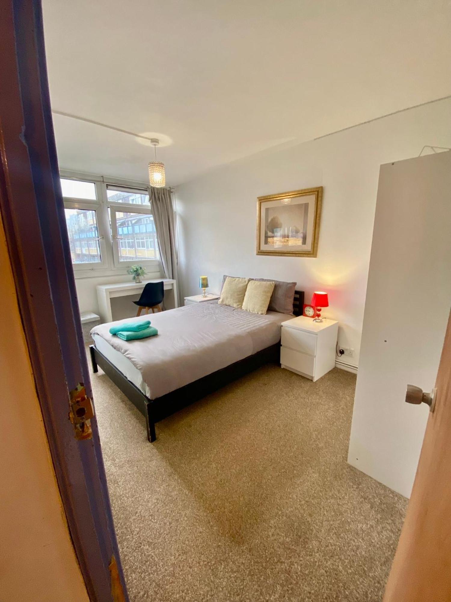Cosy 3 Bed Apt, Old Truman Brewery! Brick Lane, London, E1 Екстер'єр фото